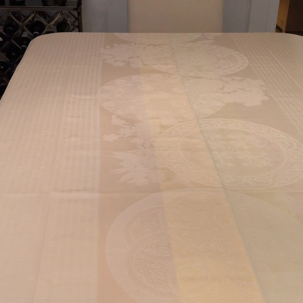 Linen Tablecloth By Primrose Bordier In Pastel Colors - Picture 5 of 8